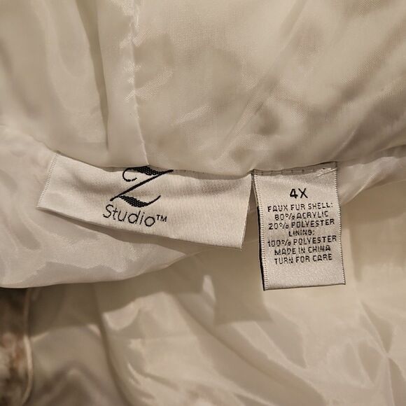 Women's Z Studio Plus Size Faux Fur Print Hooded Jacket - Picture 5 of 7